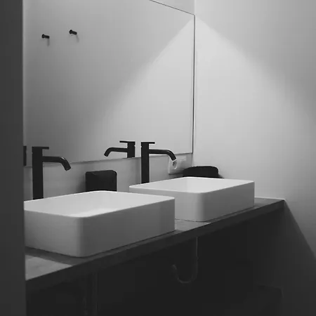 Appartement Design Met Zonnig Terras Bij Gravensteen Gand