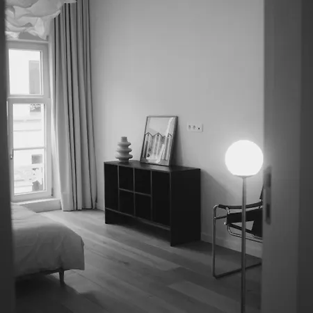 Design Met Zonnig Terras Bij Gravensteen Appartement
