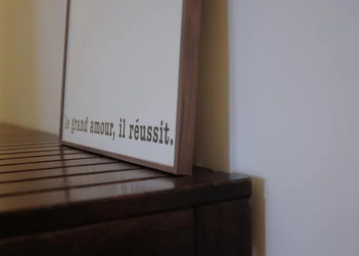 Design Met Zonnig Terras Bij Gravensteen * Гент